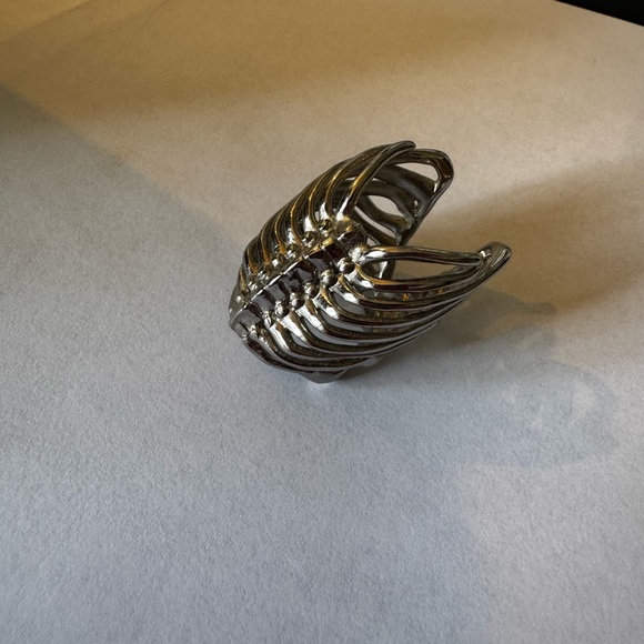 Hard Jewelry Rib Cage Ring - Picture 4 of 6